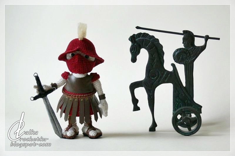 http://lalkacrochetka.blogspot.com/2019/02/atlantis-gladiator-doll-lalka-gladiator.html