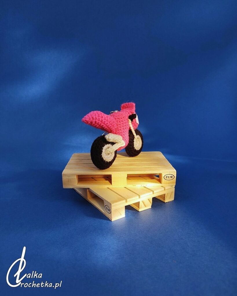 motobike pink keychain women lalkacrochetka