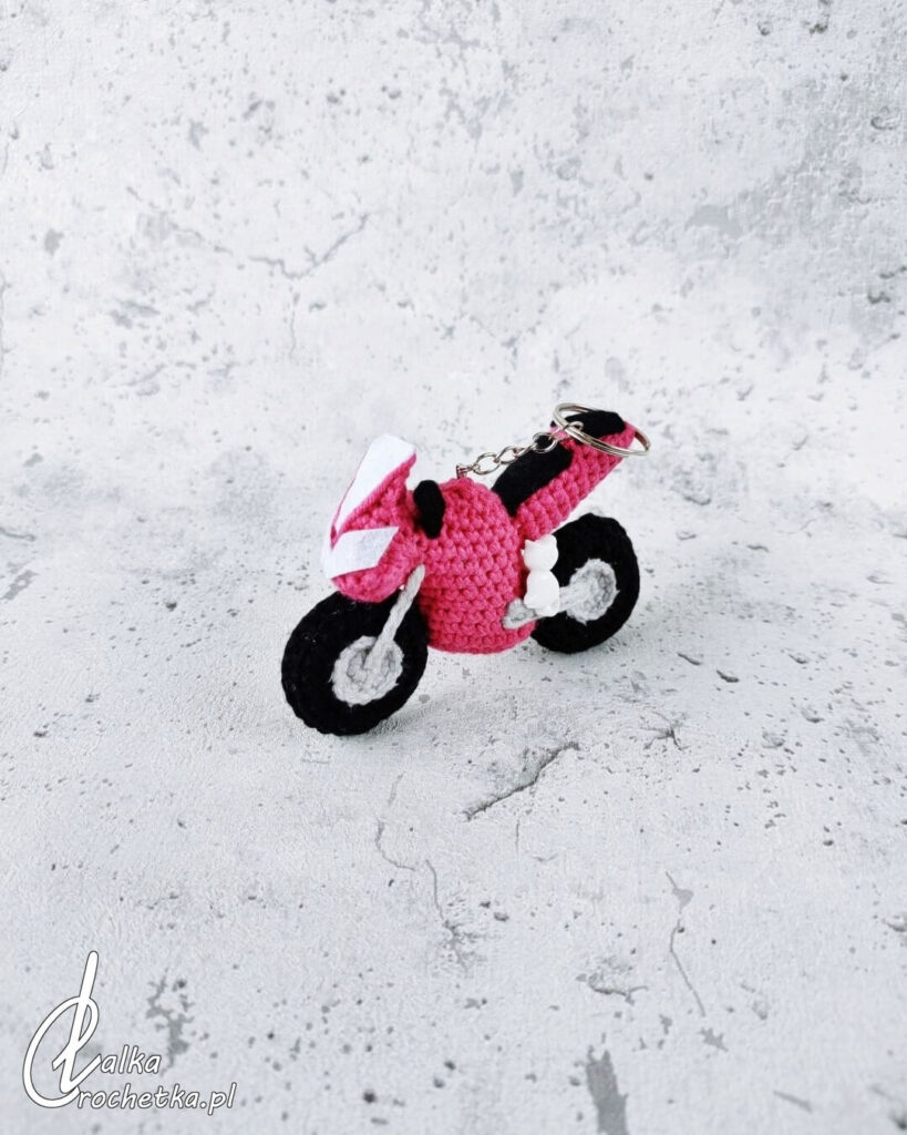 pink bike pendant handmade lalka crochetka
