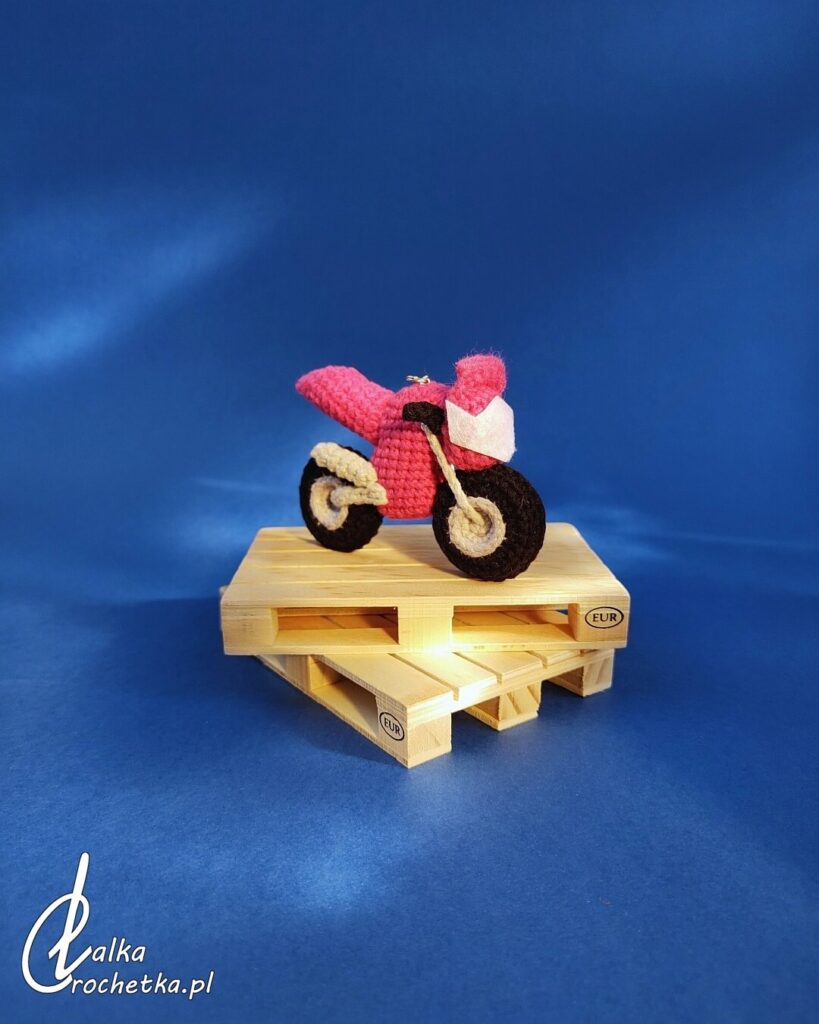 zawieszka motocykl roz amarant gadzet motopasja