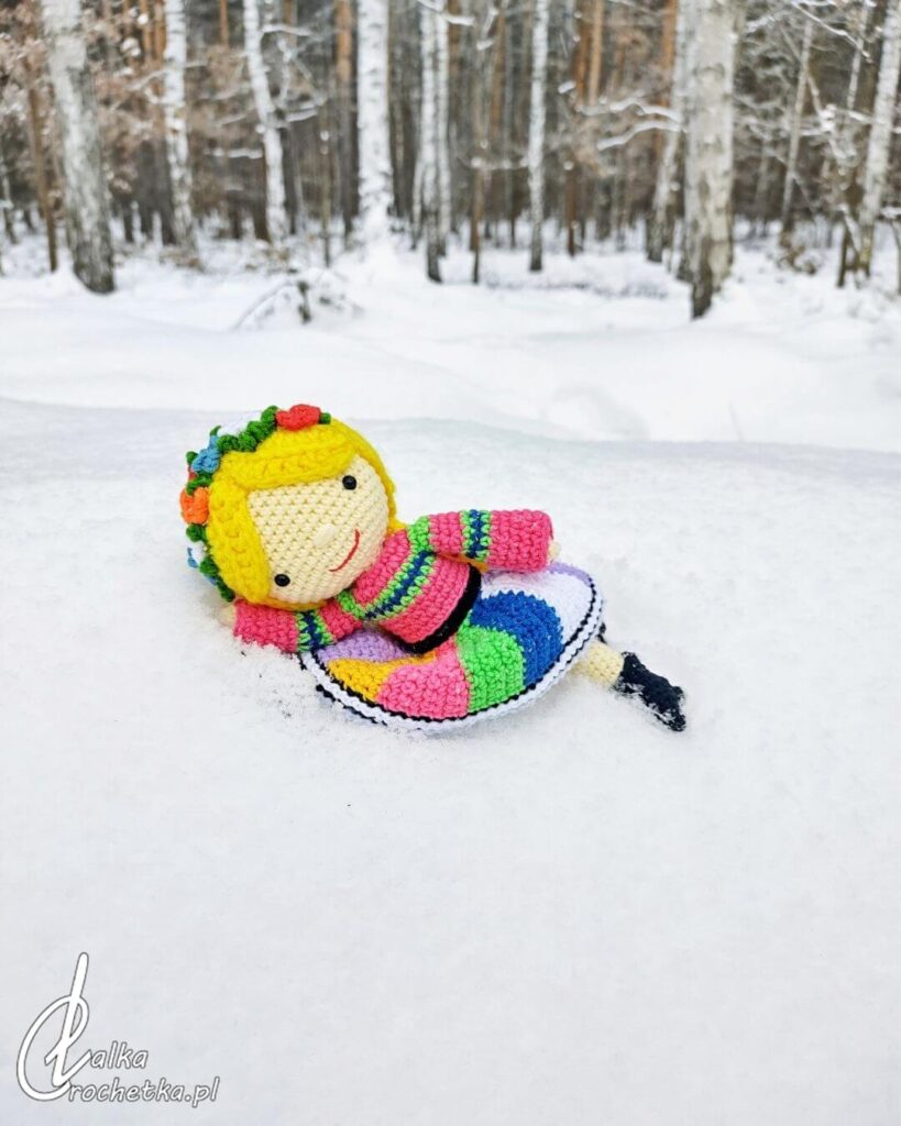 lalka na prezent polski tradycyjny regionalny stroj ludowy lowiczanka