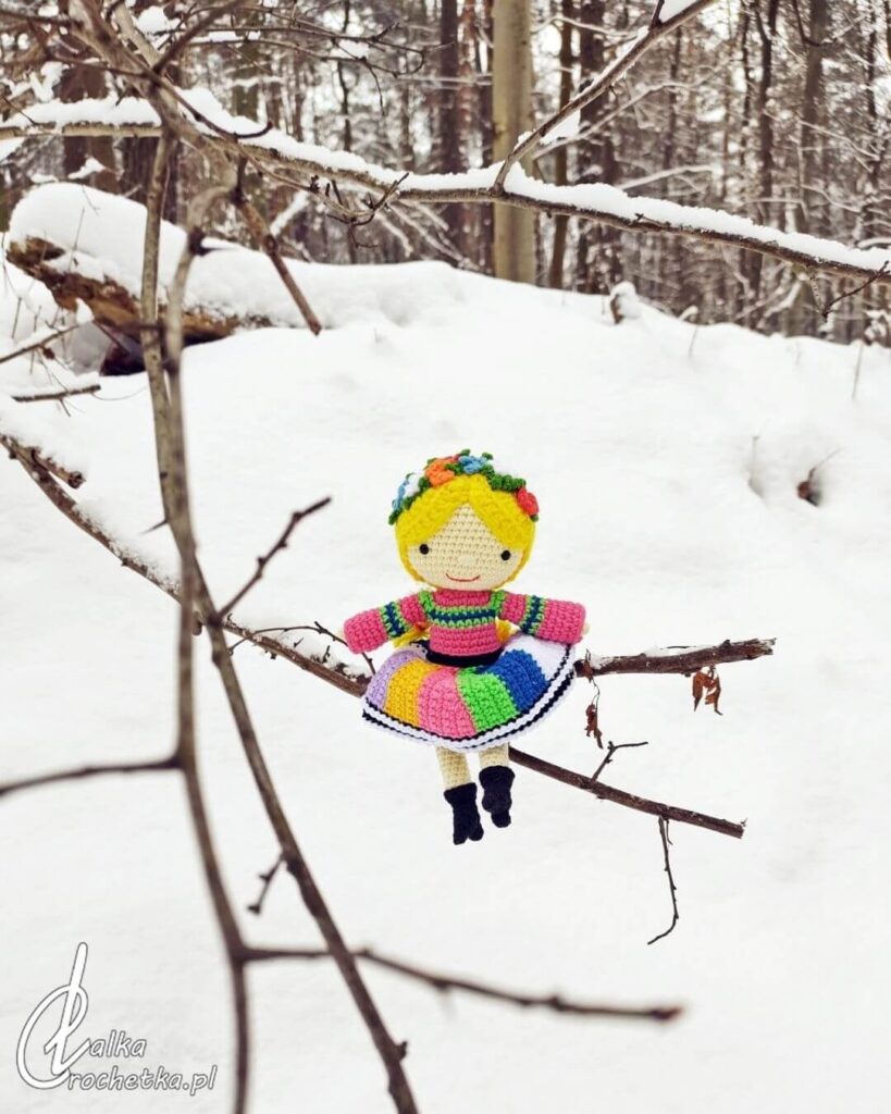 lowicki stroj ludowy lalka crochetka folklor selfie