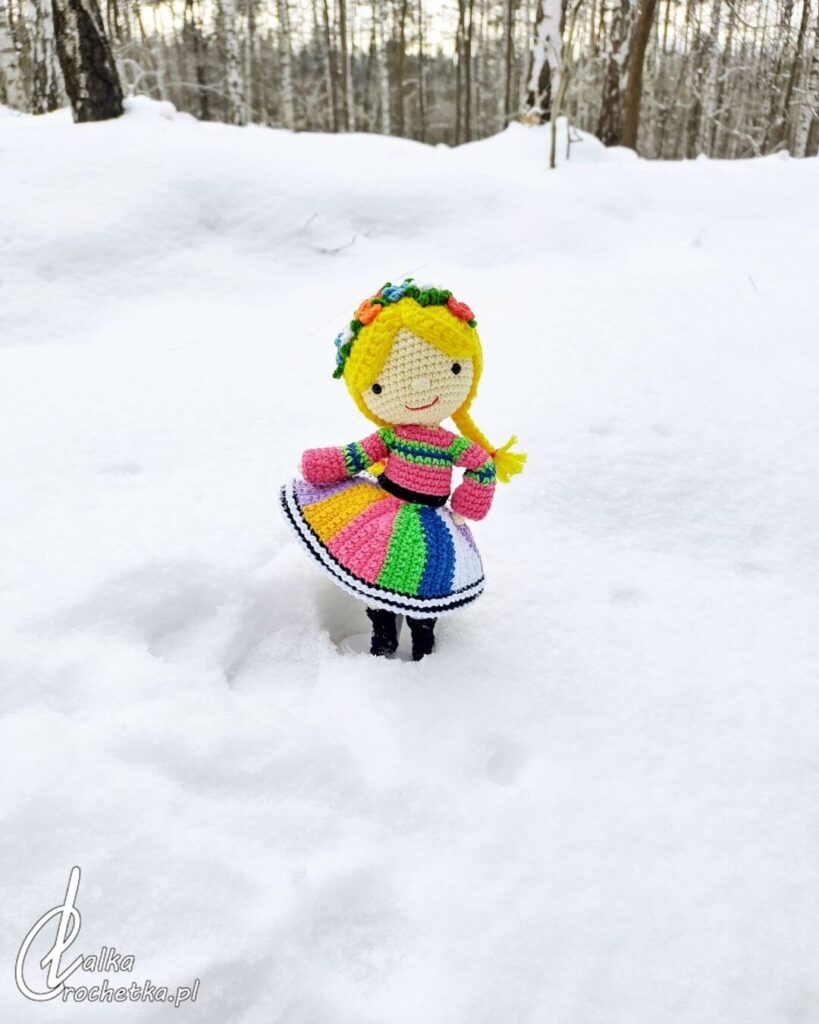 personalizowana folkowa lalka crochetka lowiczanka stroj regionalny lowicz